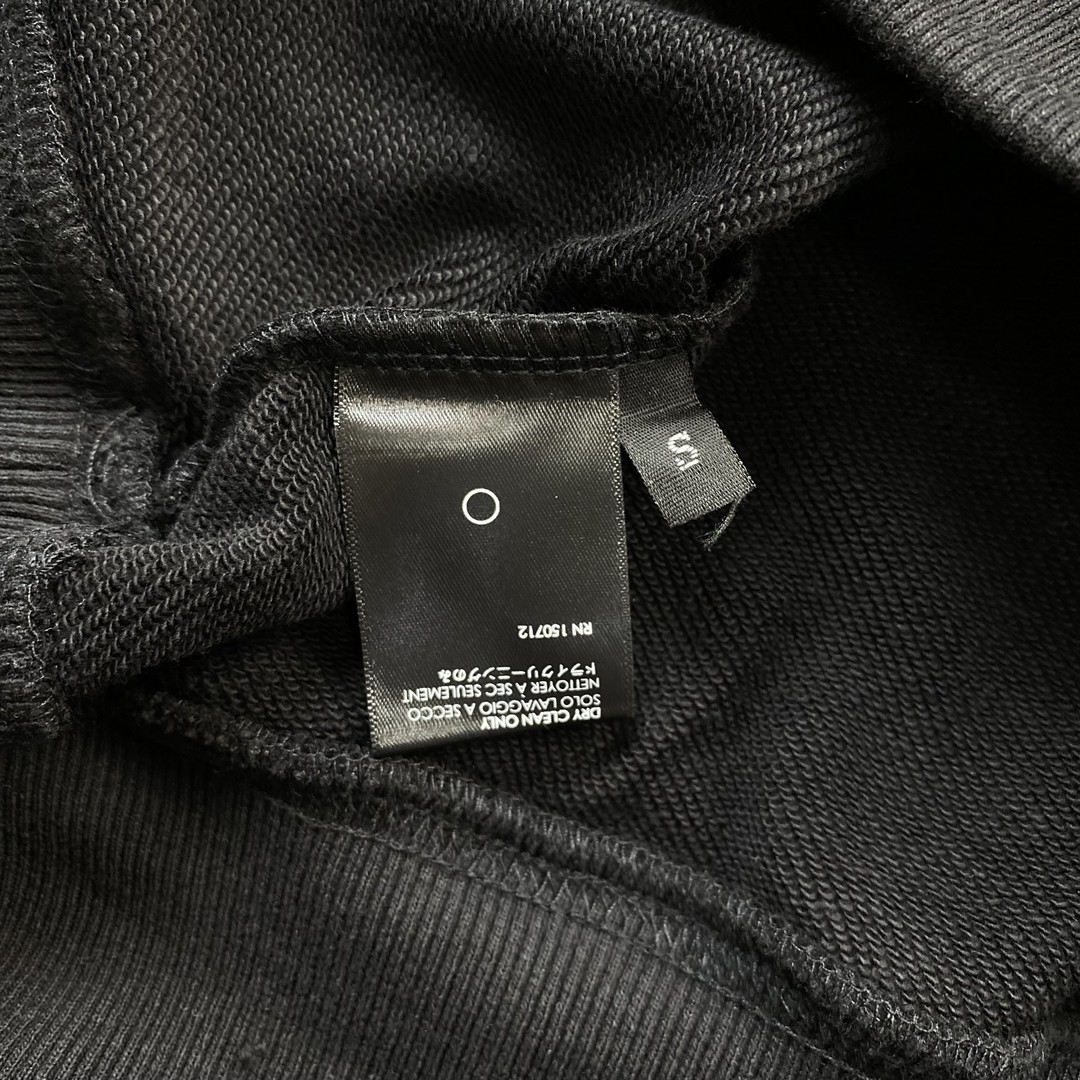 74_158  AMIRI Hoodie