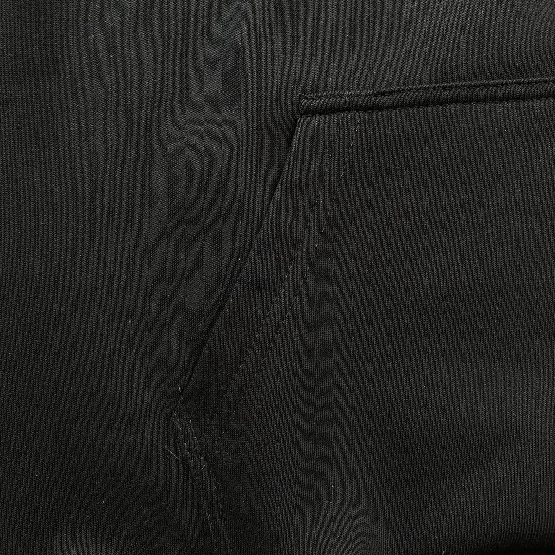 45_160  AMIRI Hoodie