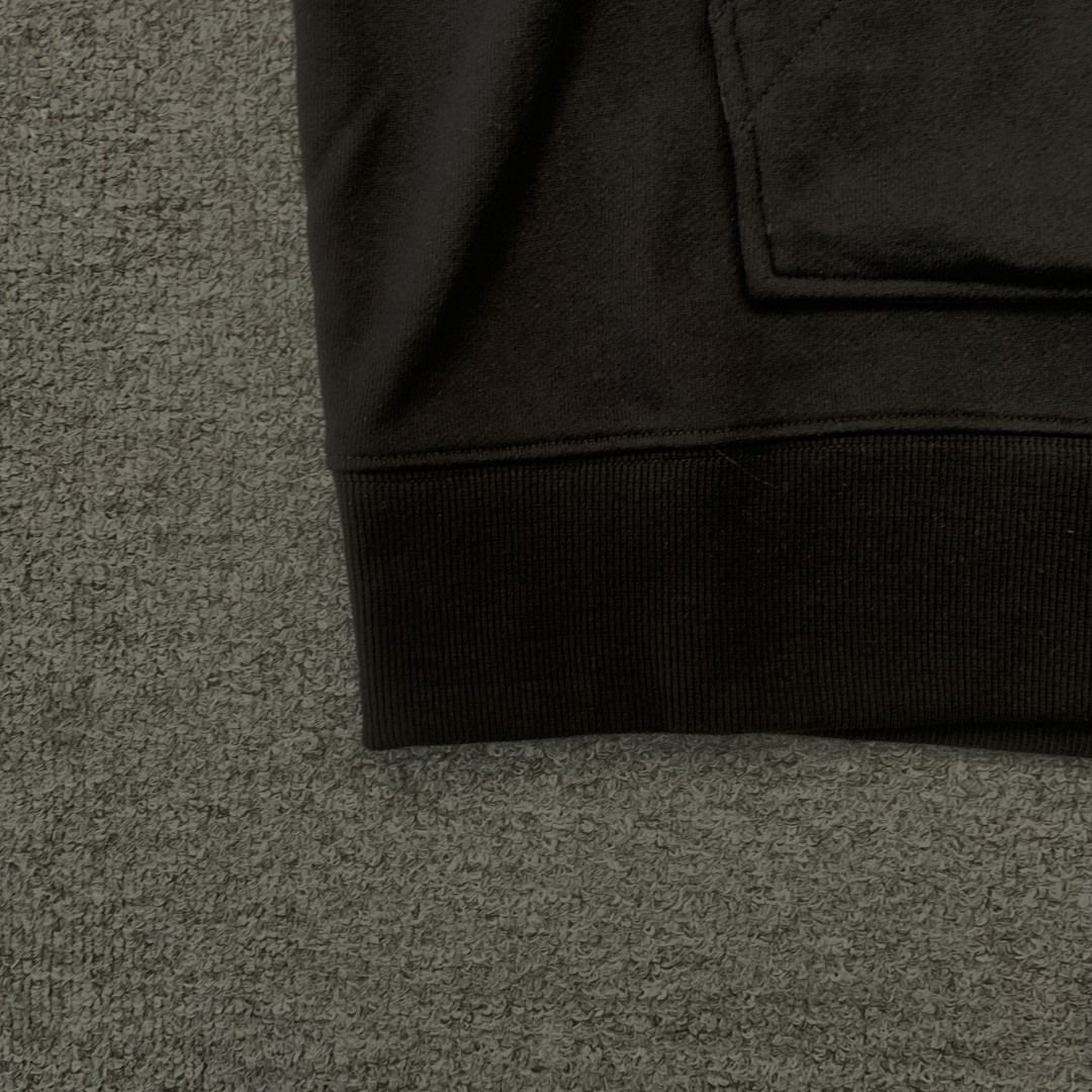 21_245 AMIRI  Hoodie