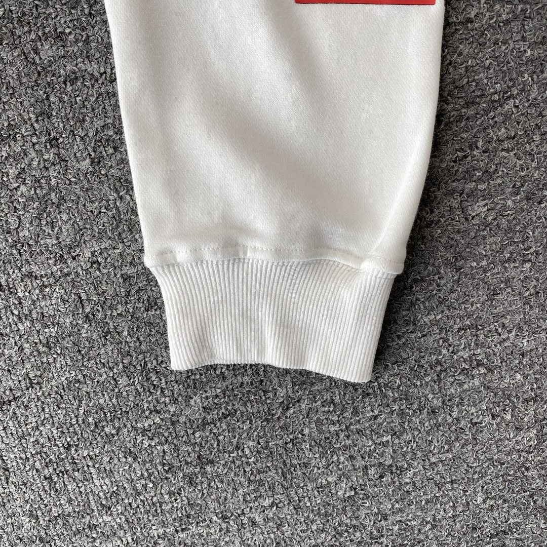 52_135 AMIRI   Crewneck