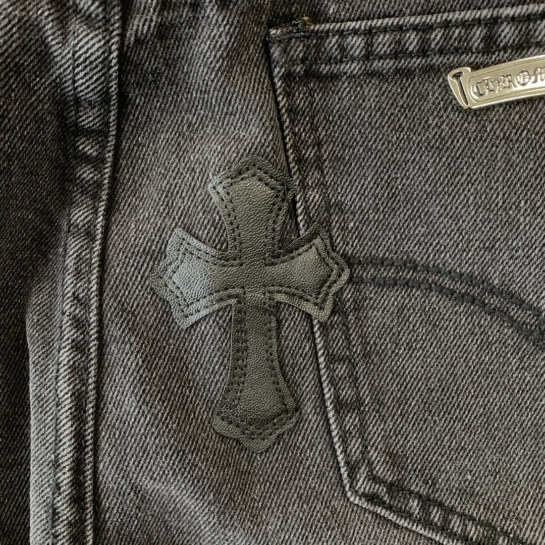 18_208  Chrome Hearts  Pants
