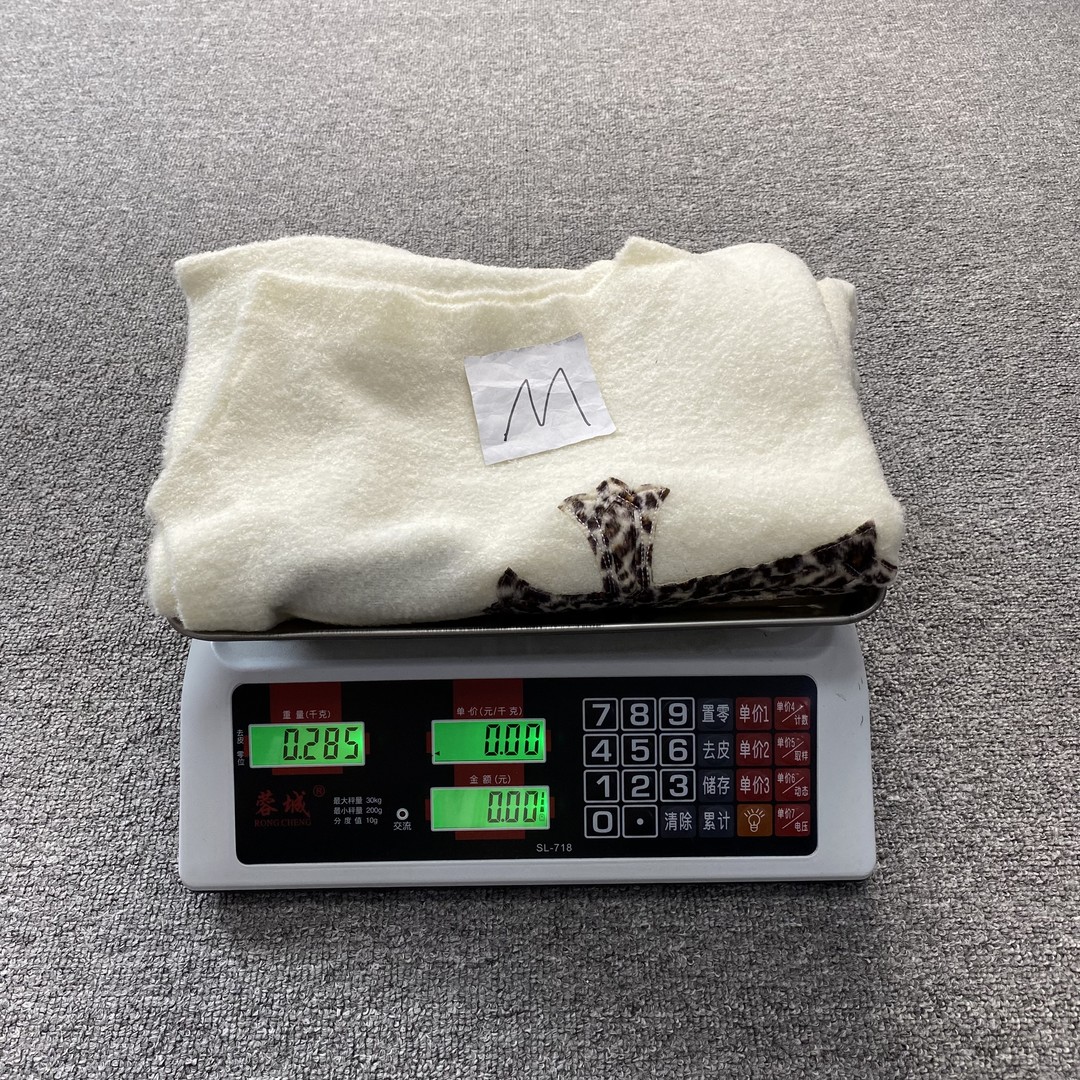 10_155  Chrome Hearts   SWEATER