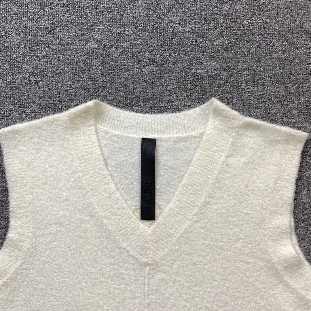 10_155  Chrome Hearts   SWEATER