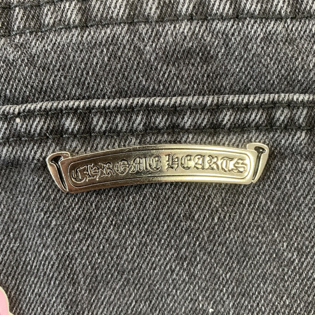 18_208  Chrome Hearts  Pants