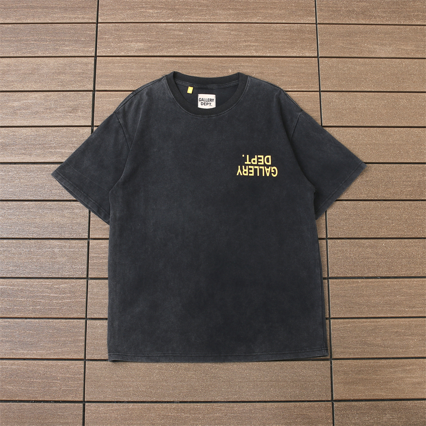110_88 GALLERY T-shirt