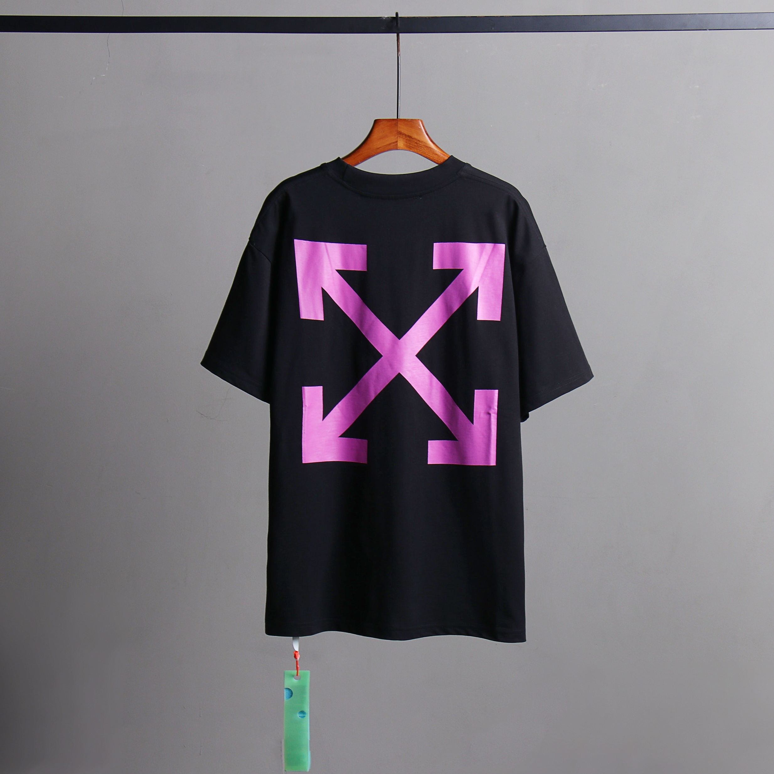 8_4565 Off-White T-shirt
