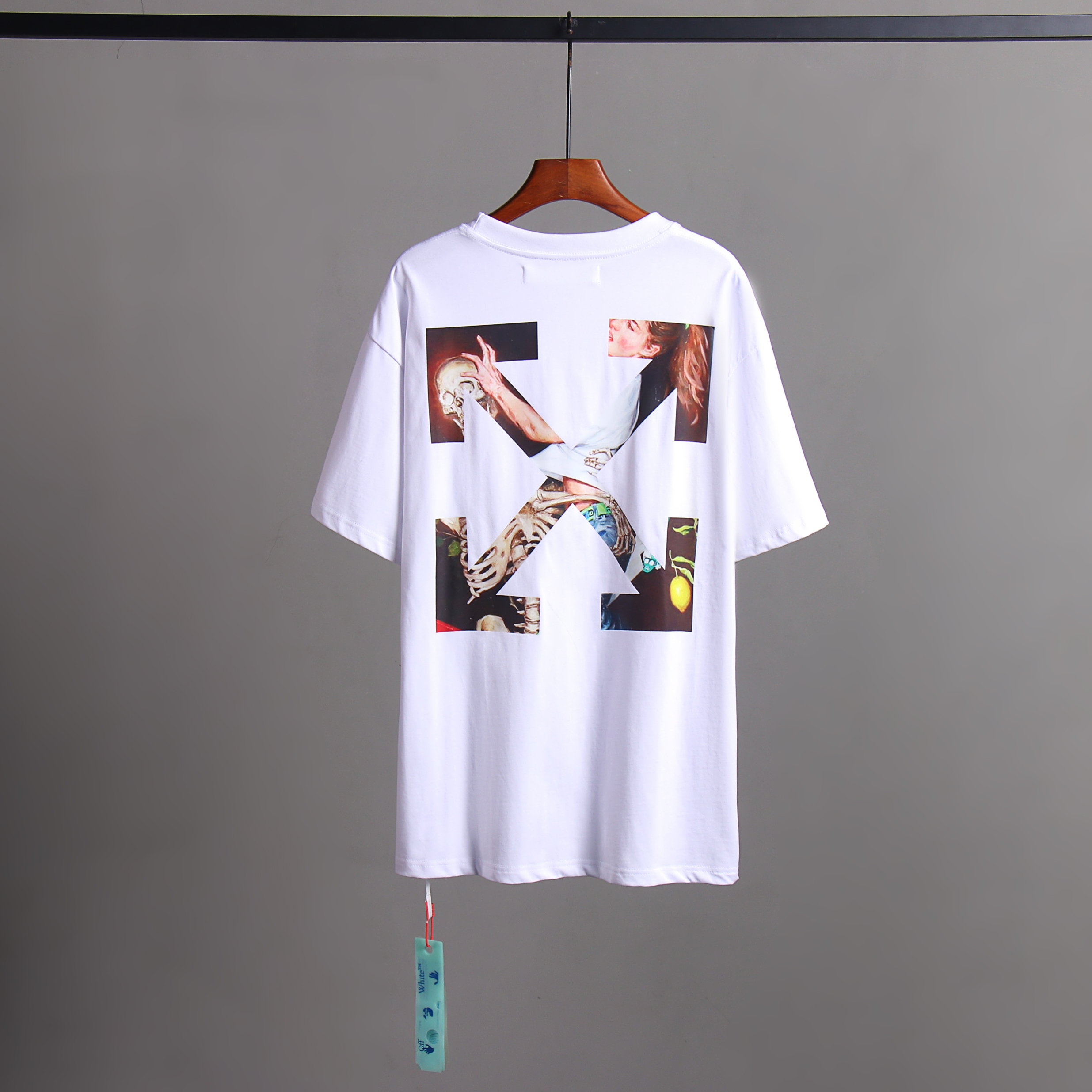 104_2021 Off-White T-shirt