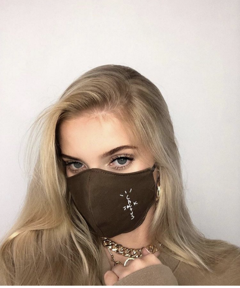 45_42 Travis Scott Accessories