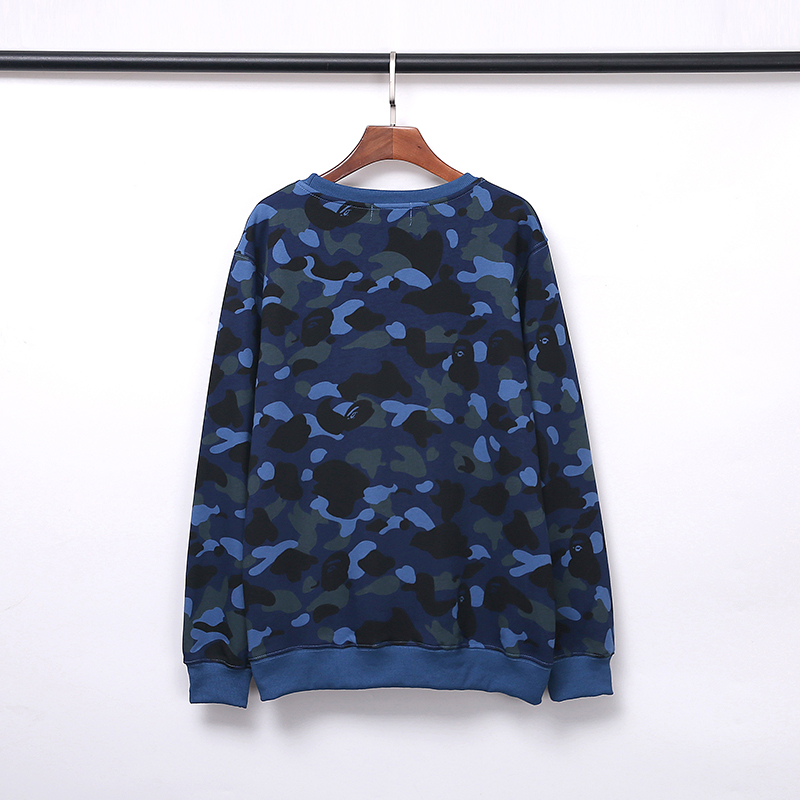 16_68  Bape Crewneck
