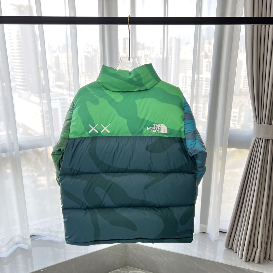 104_The North Face Down Jacket