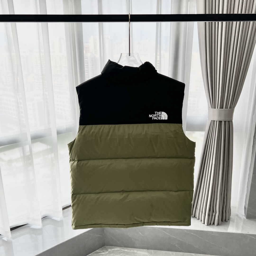 88_The North Face Vest