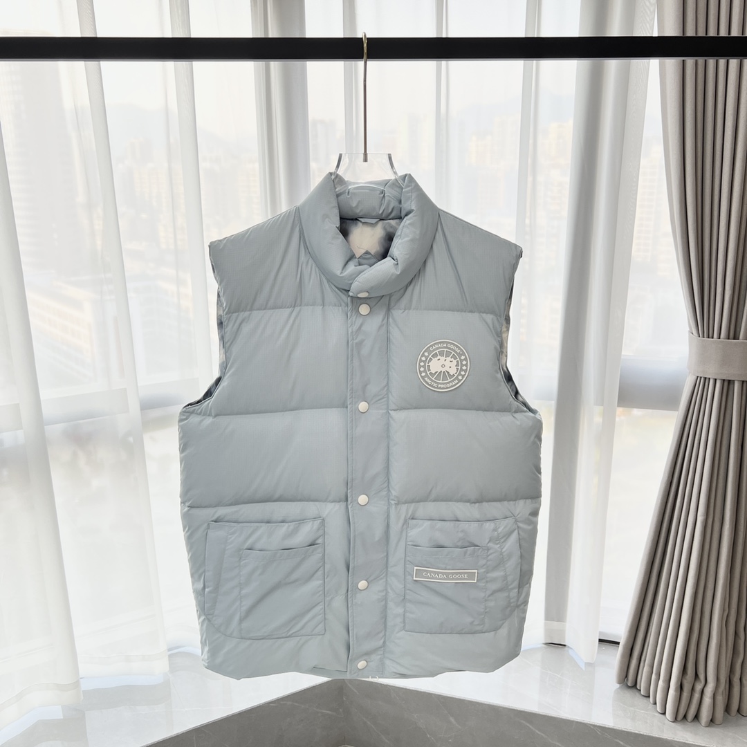 98_Canada Goose Vest