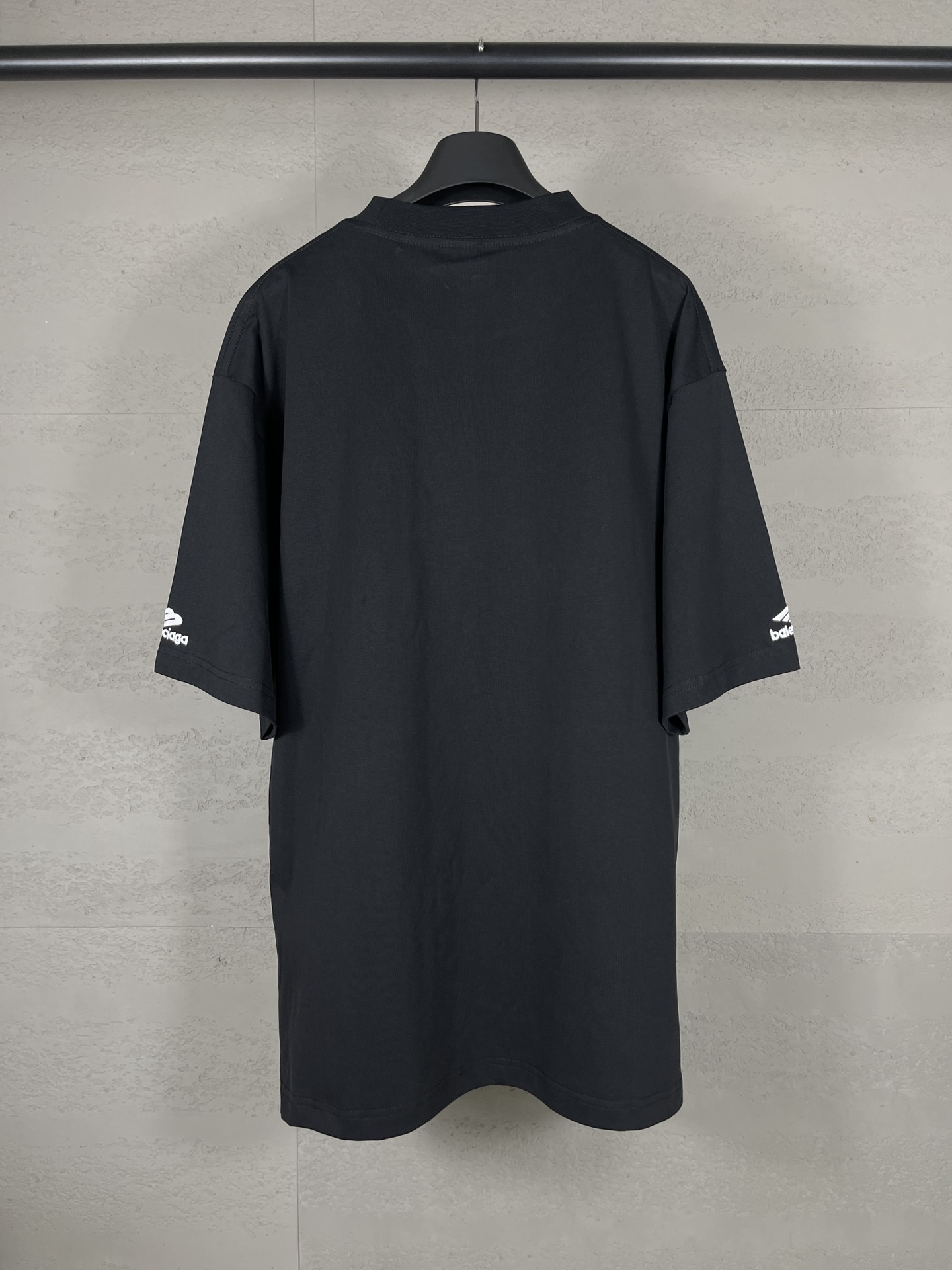 13_Balenciaga T-shirt