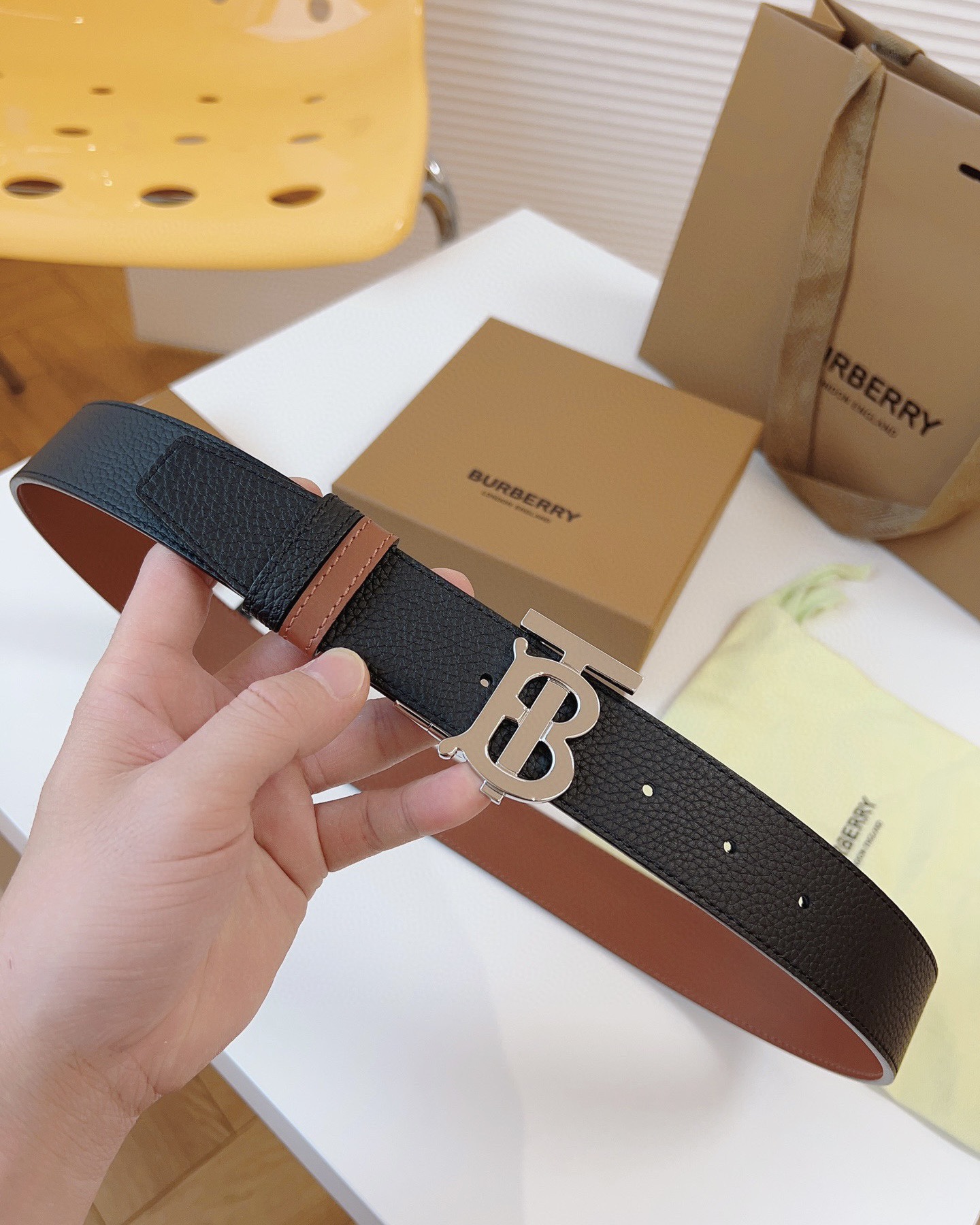 61_Burberry Belt