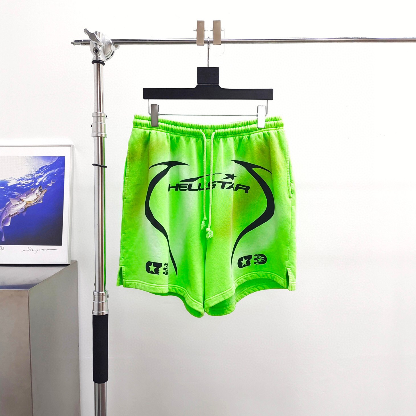 42_[1:1 NFC tag quality] Hellstar Shorts