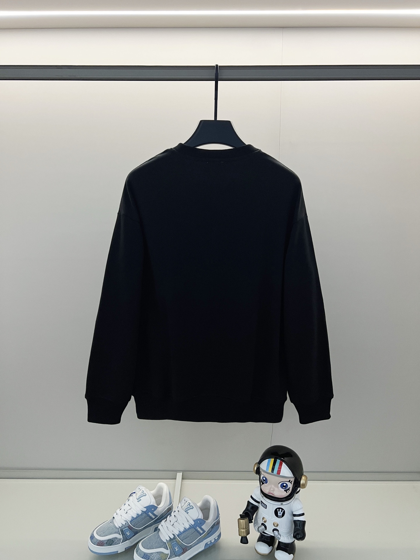 71_Burberry Crewneck