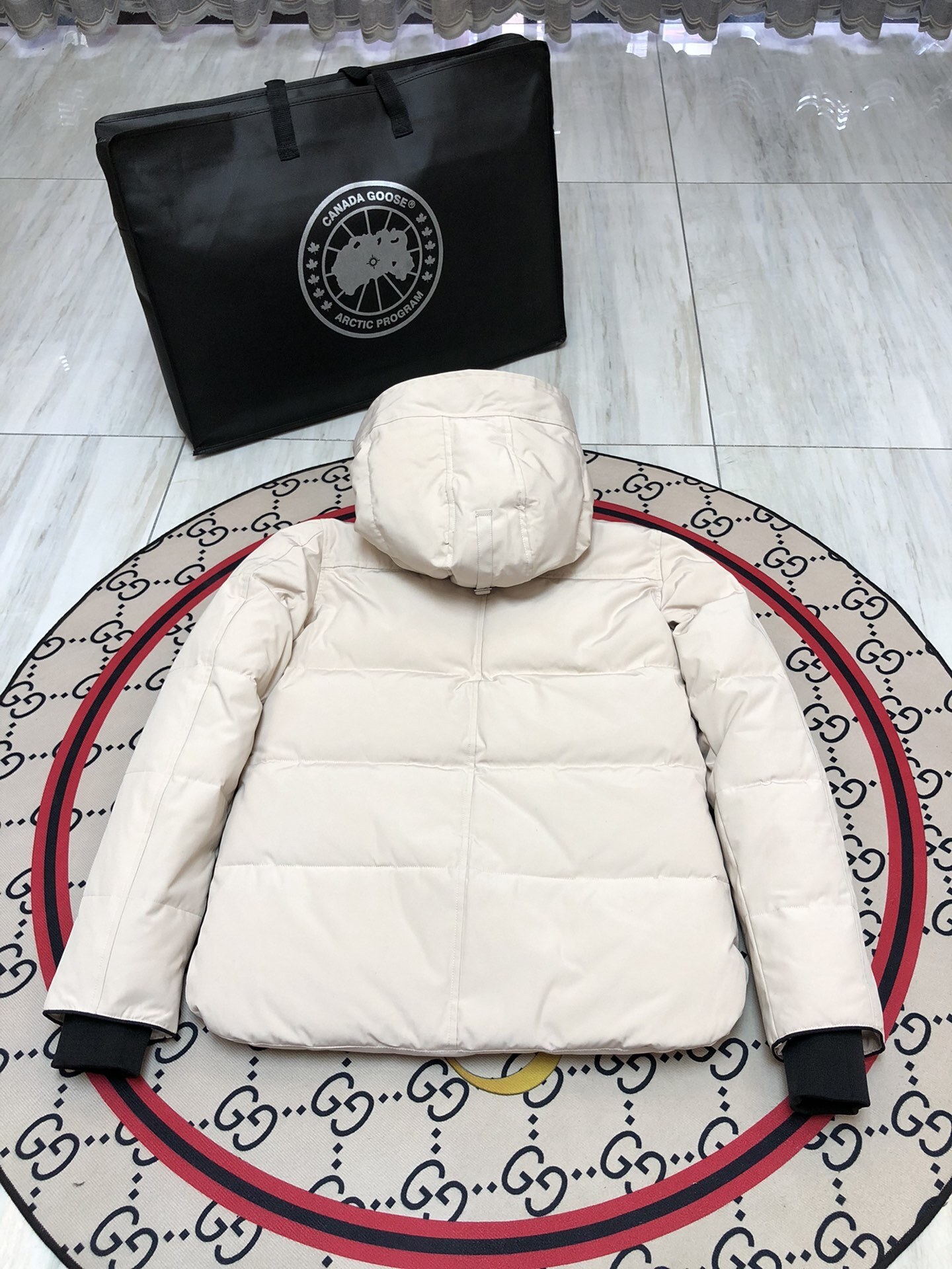 74_Canada Goose Down Jacket