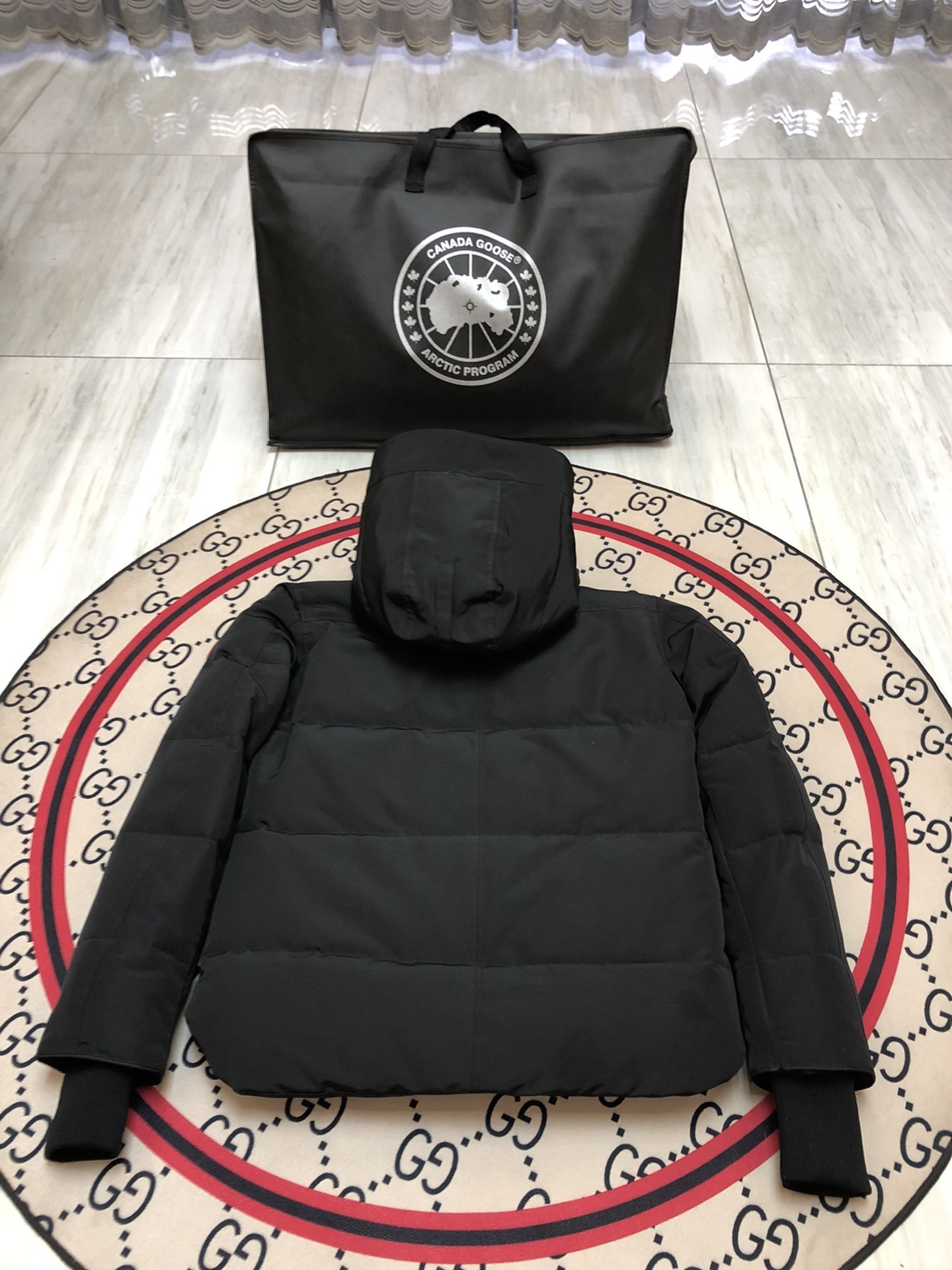71_Canada Goose Down Jacket