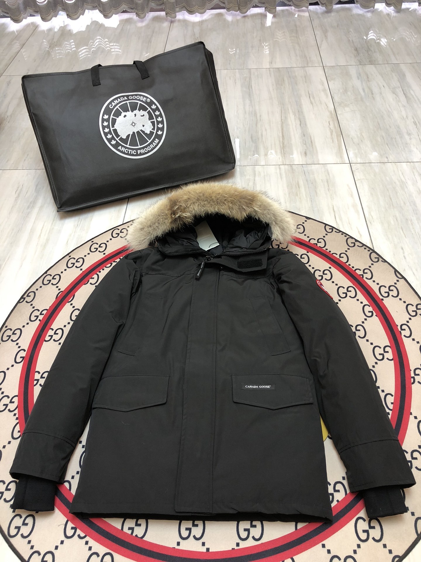 77_Canada Goose Down Jacket