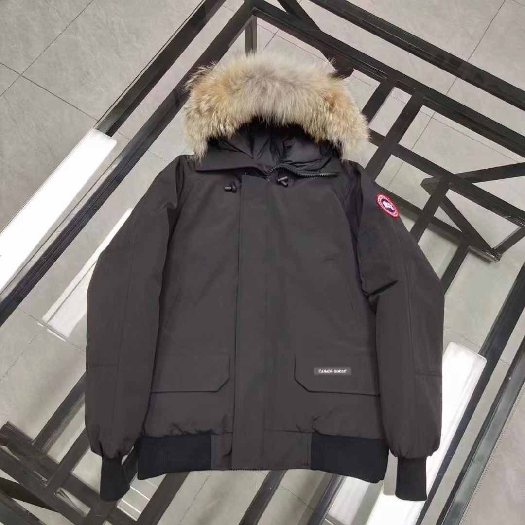 97_Canada Goose Down Jacket