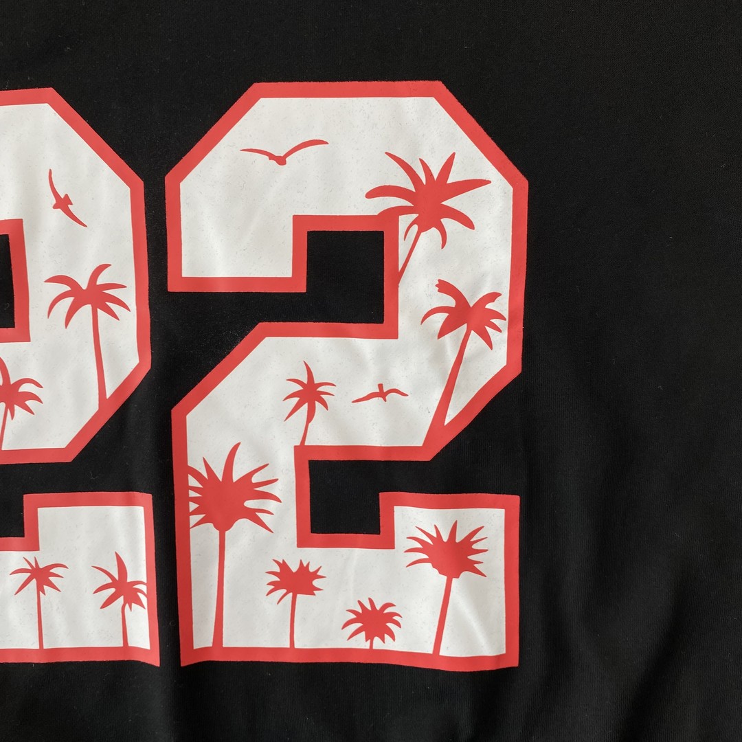 52_135 AMIRI   Crewneck