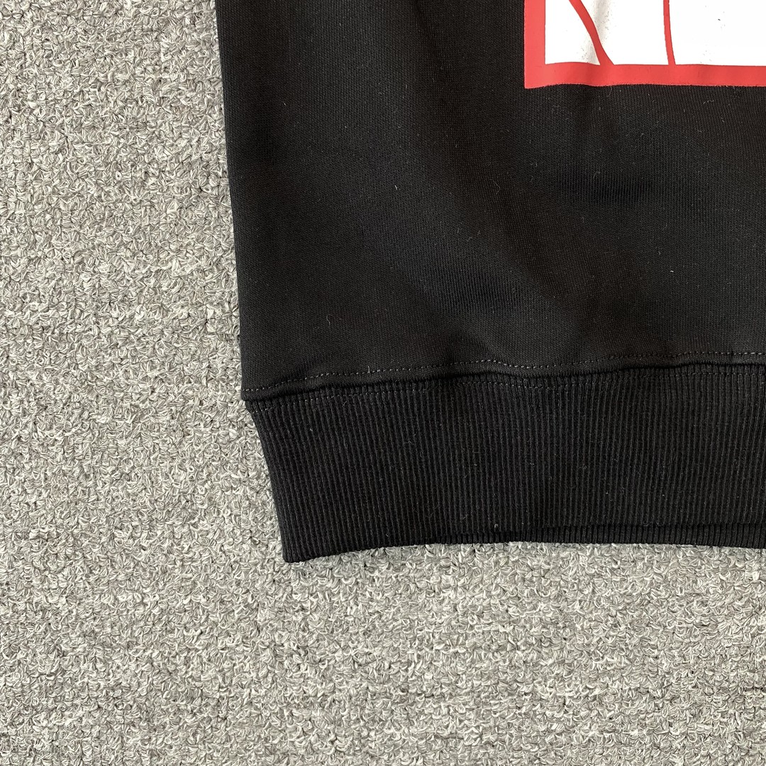 52_135 AMIRI   Crewneck