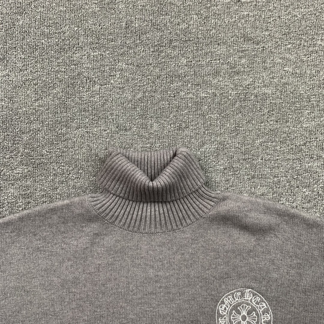 77_ 180 Chrome Hearts  Sweater