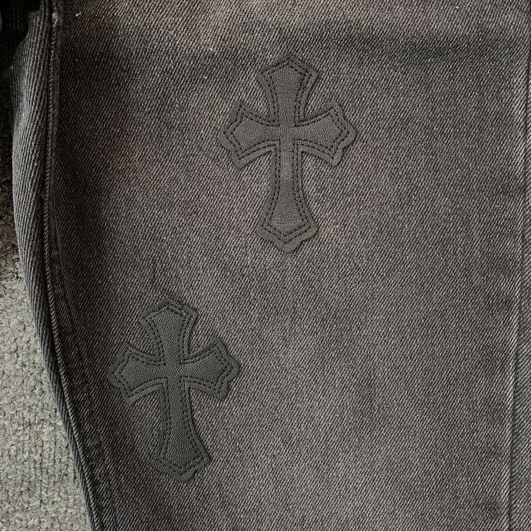 18_208  Chrome Hearts  Pants