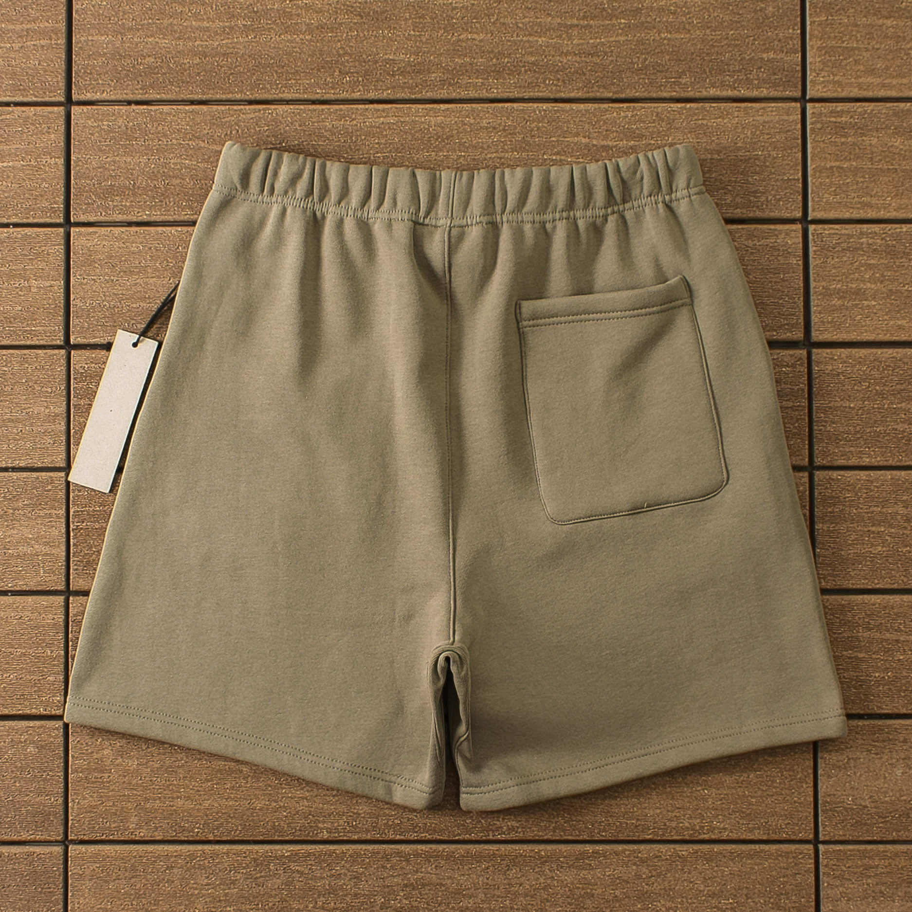 42_138 FEAR OF GOD SHORTS