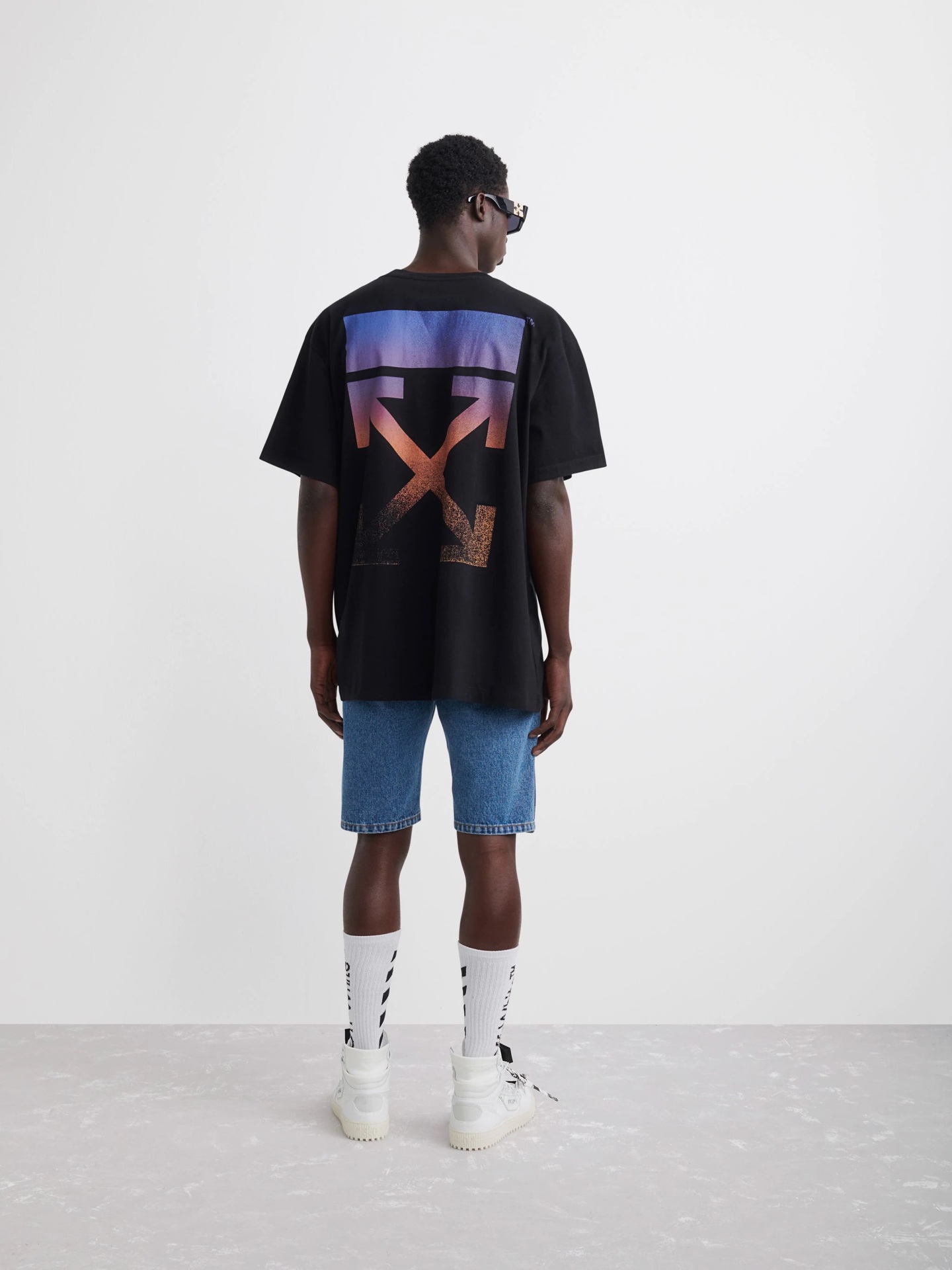 89_2617 Off-White T-shirt