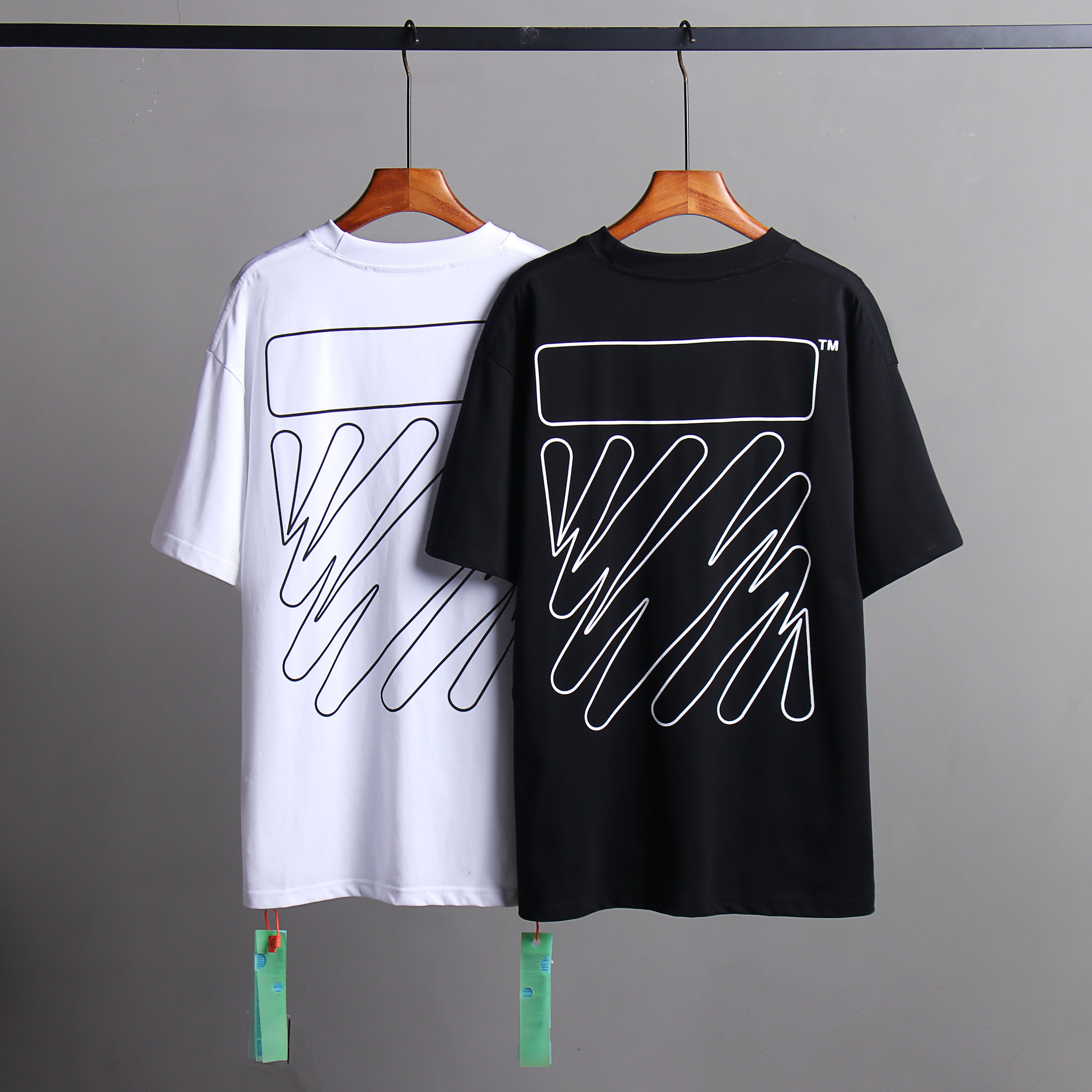 7_9874 Off-White T-shirt