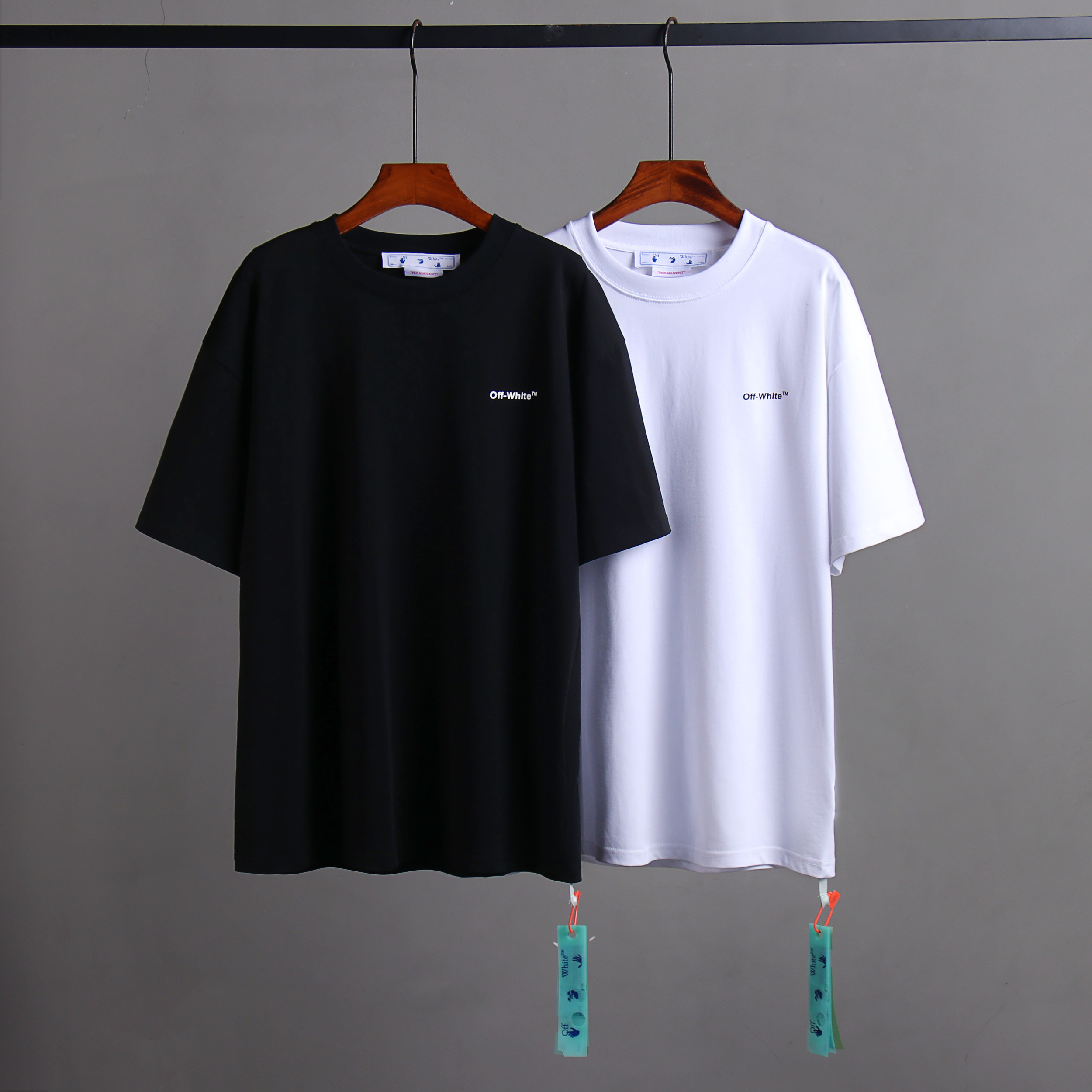 6_7651 Off-White T-shirt