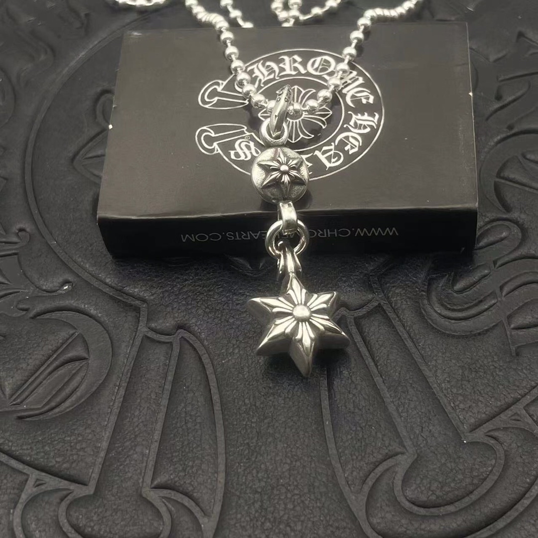 23_Chrome Heart Necklace