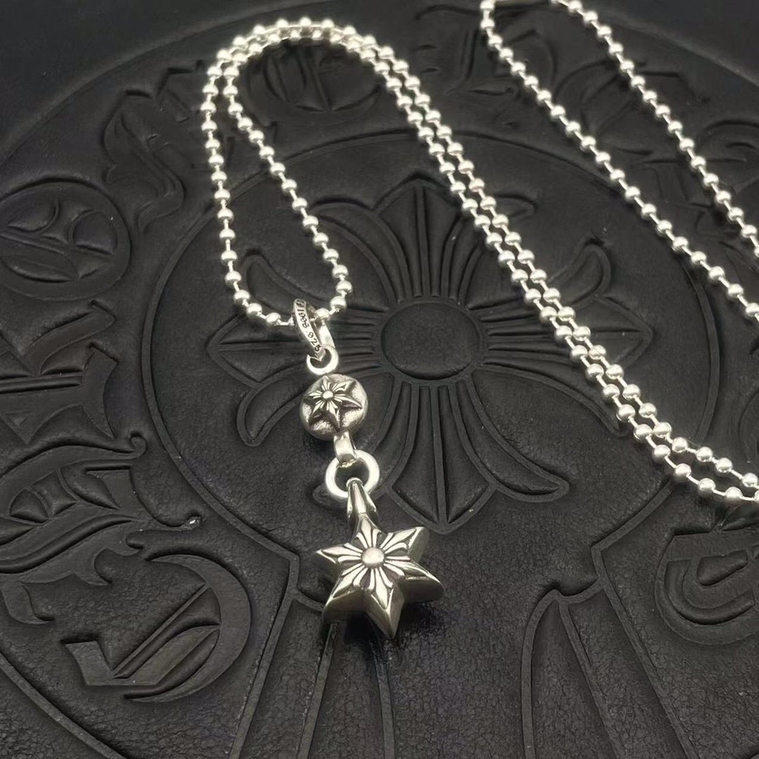 23_Chrome Heart Necklace