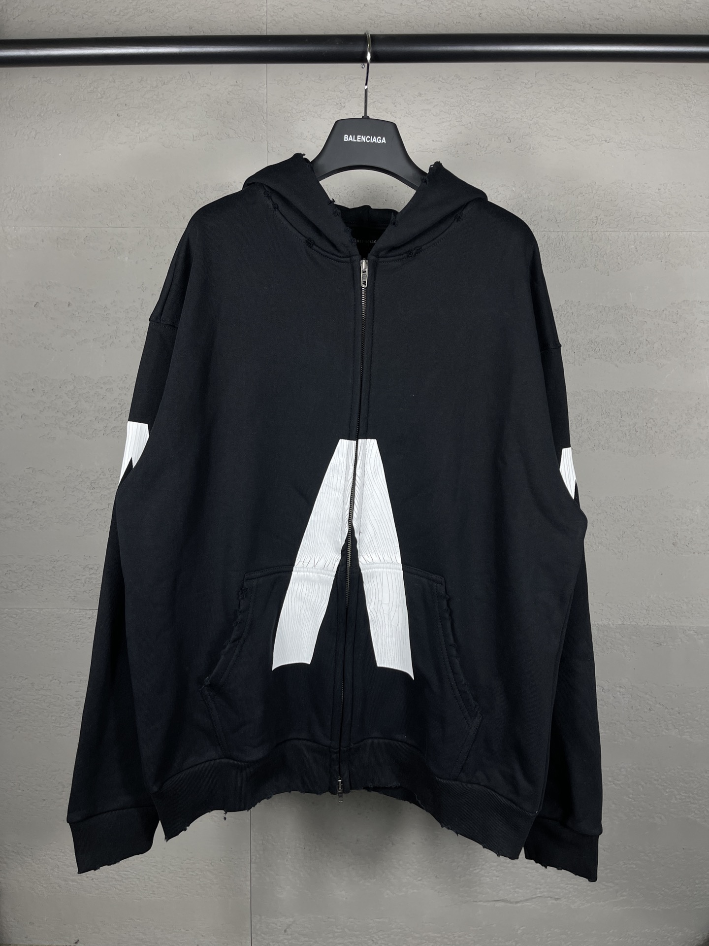 81_Balenciaga Hoodie
