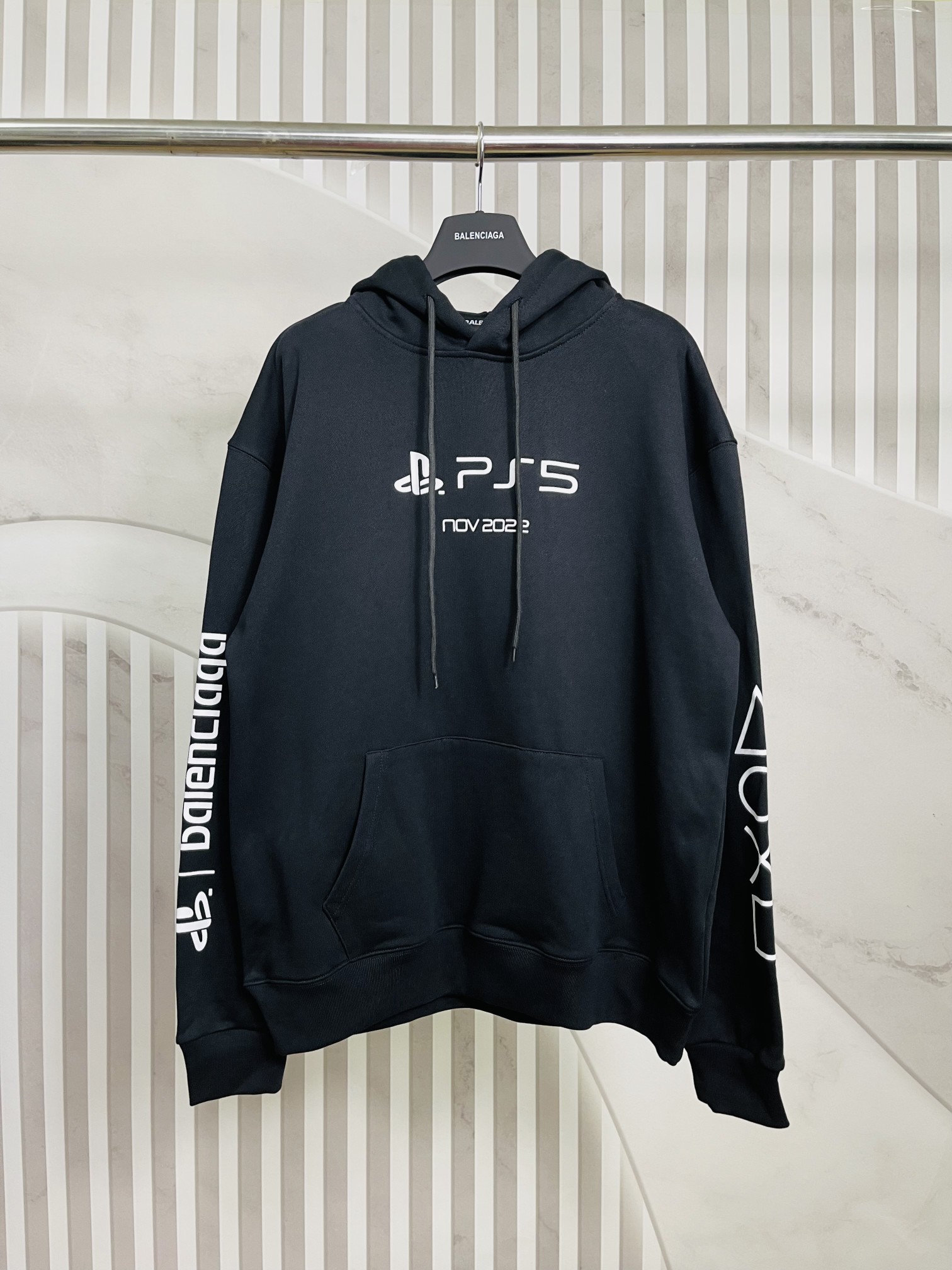 69_Balenciaga Hoodie