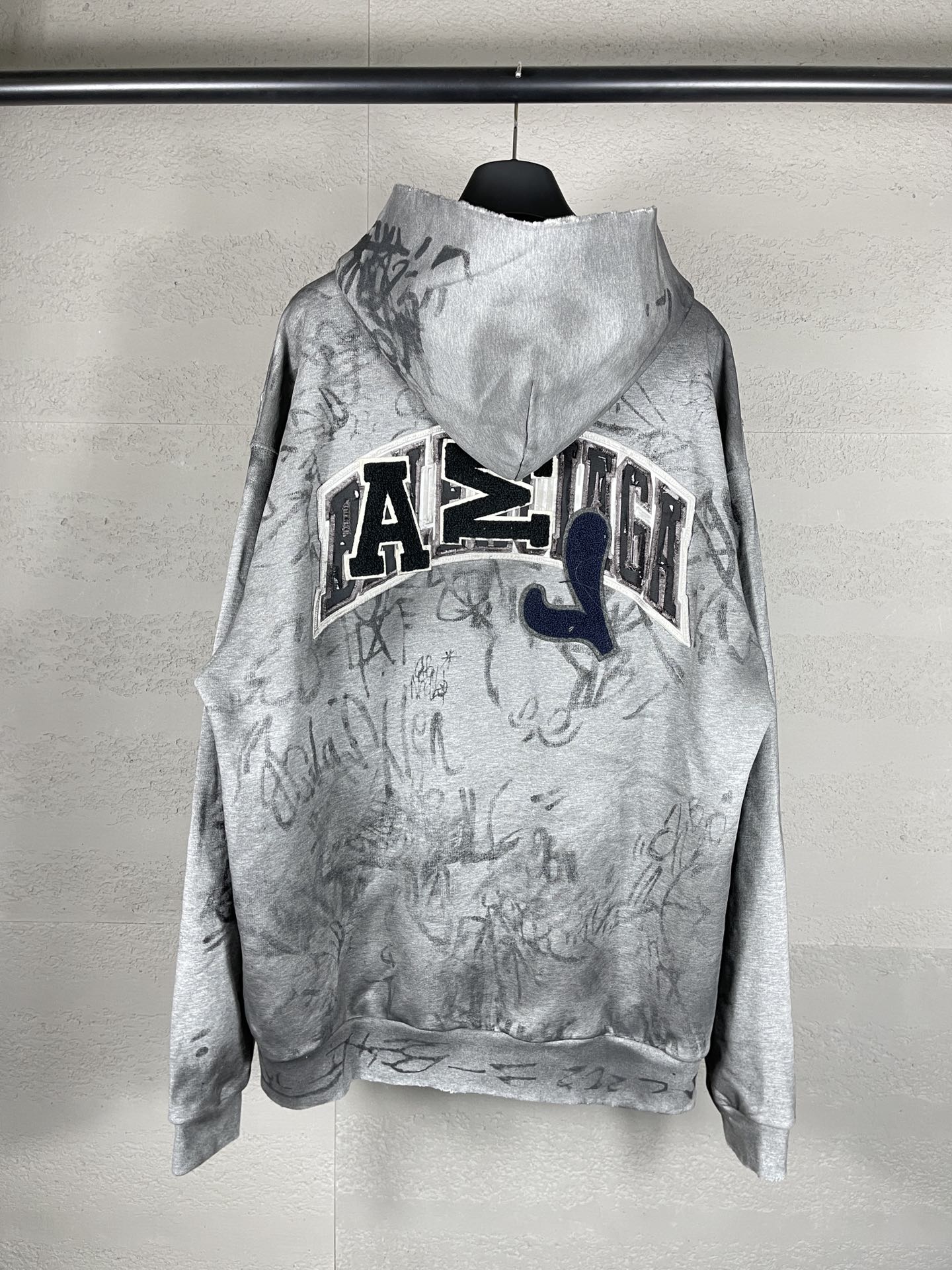 83_Balenciaga Hoodie