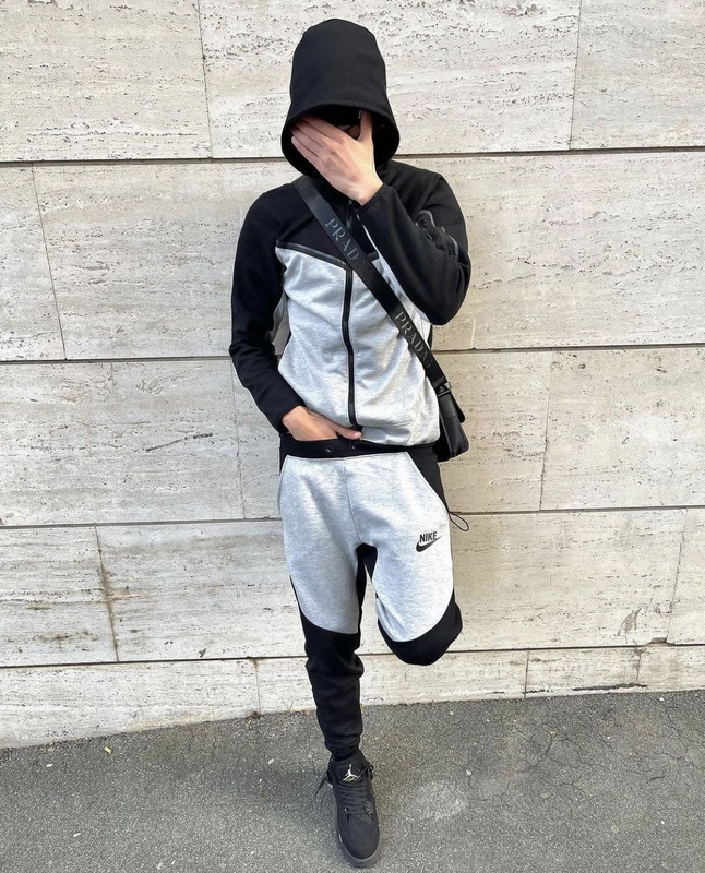 31_Nike Tracksuit