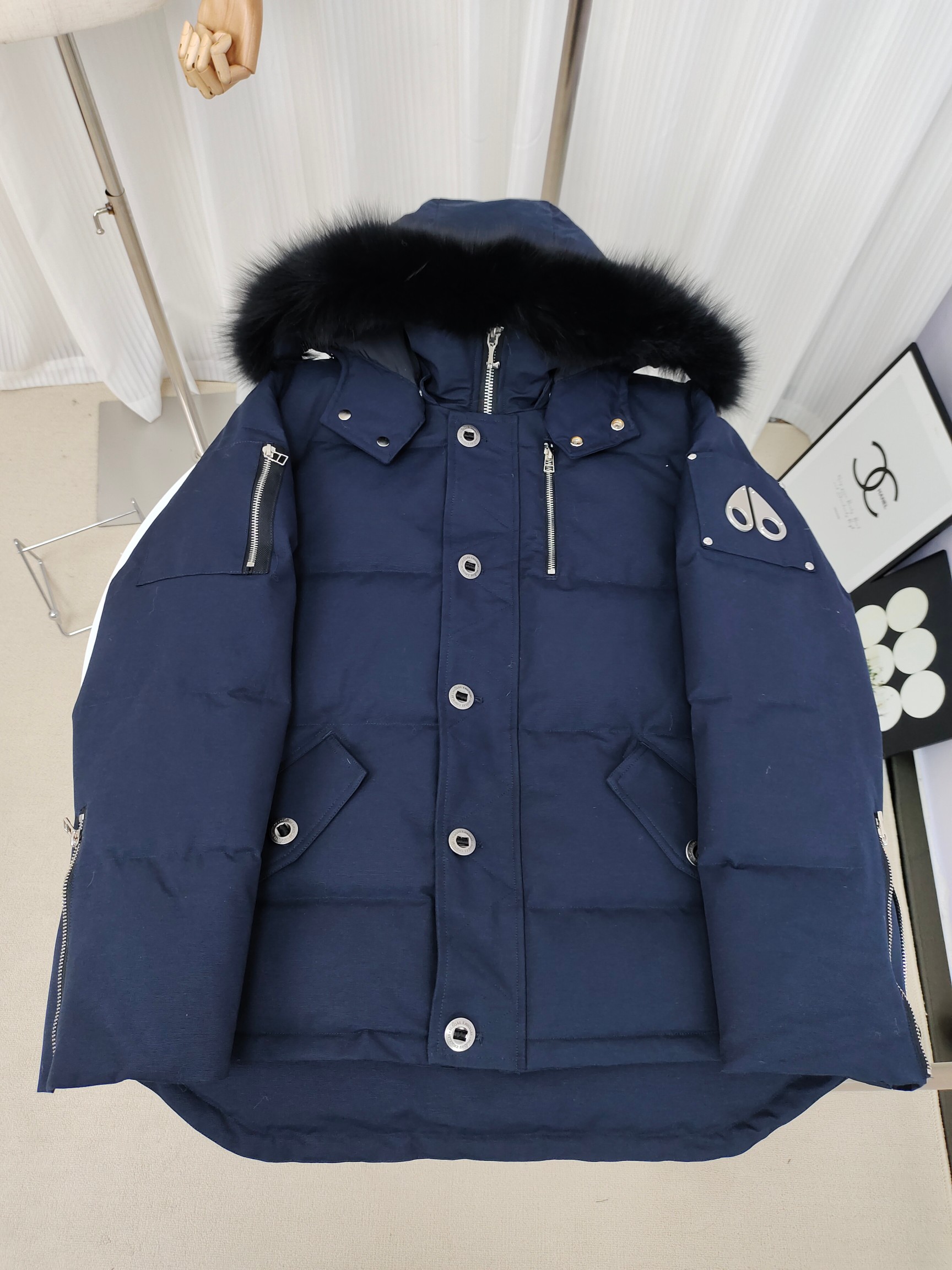 52_MOOSE KNUCKLES Down Jacket