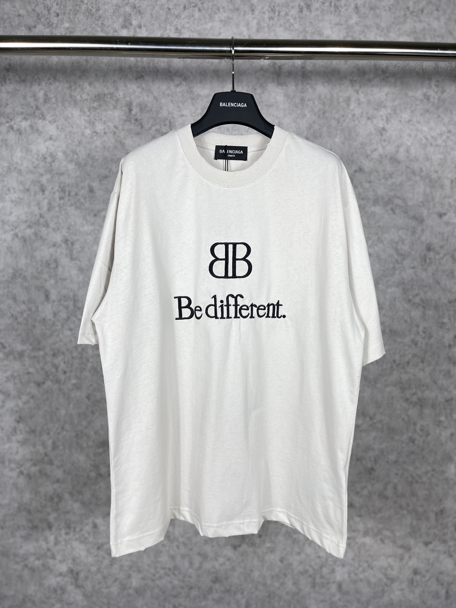 6_Balenciaga T-shirt