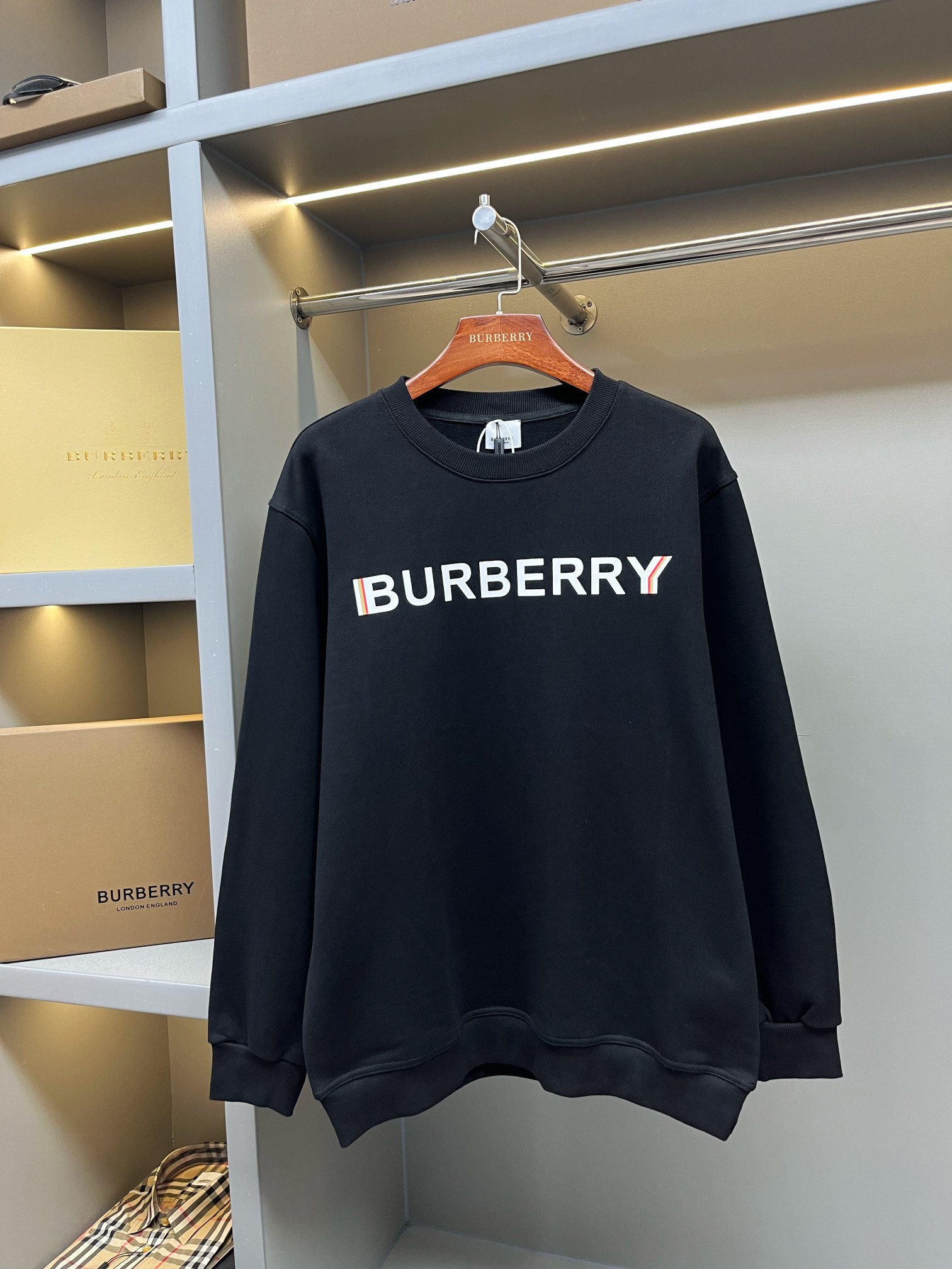 114_Burberry Crewneck