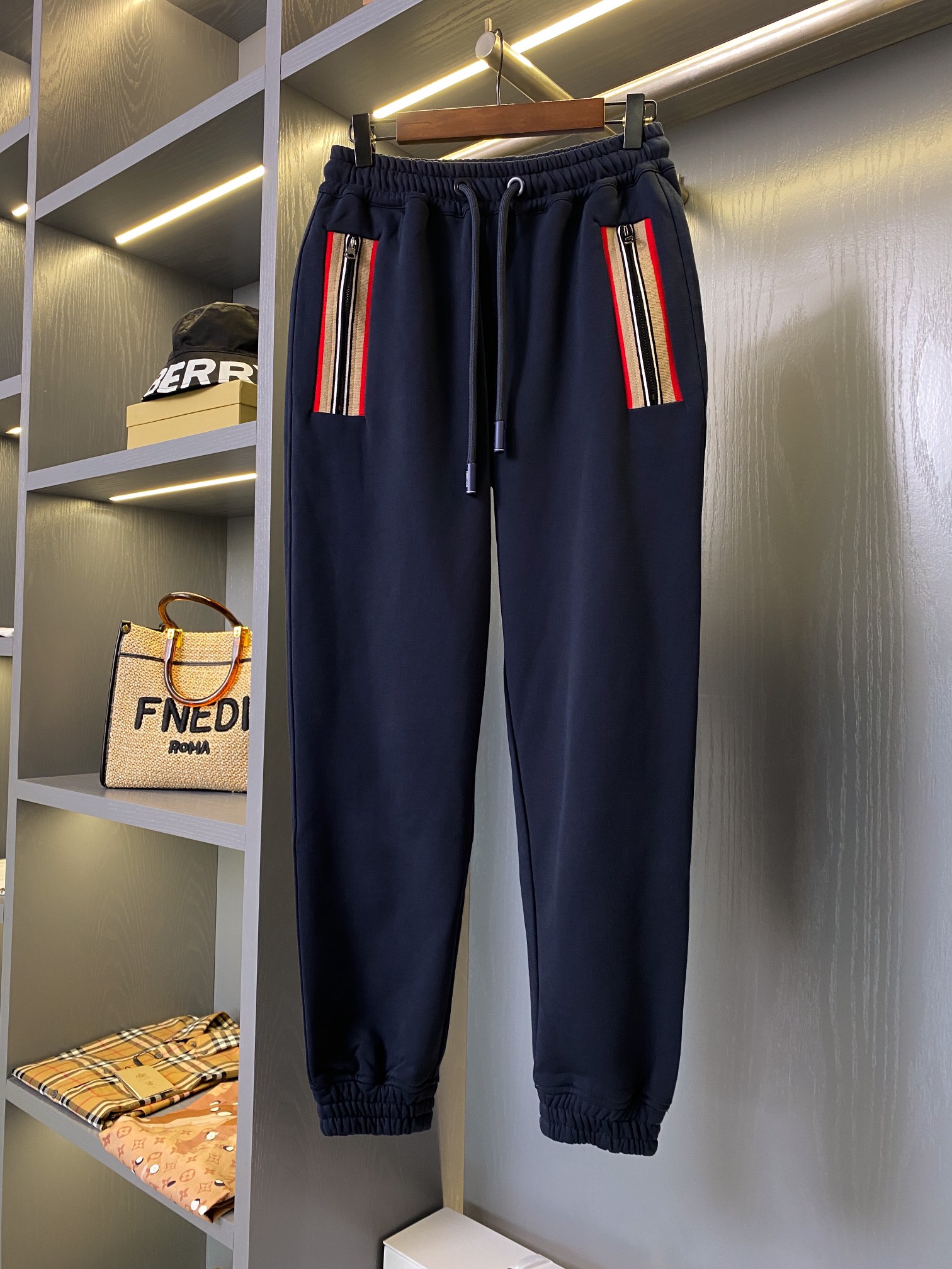 33_Burberry Tracksuit