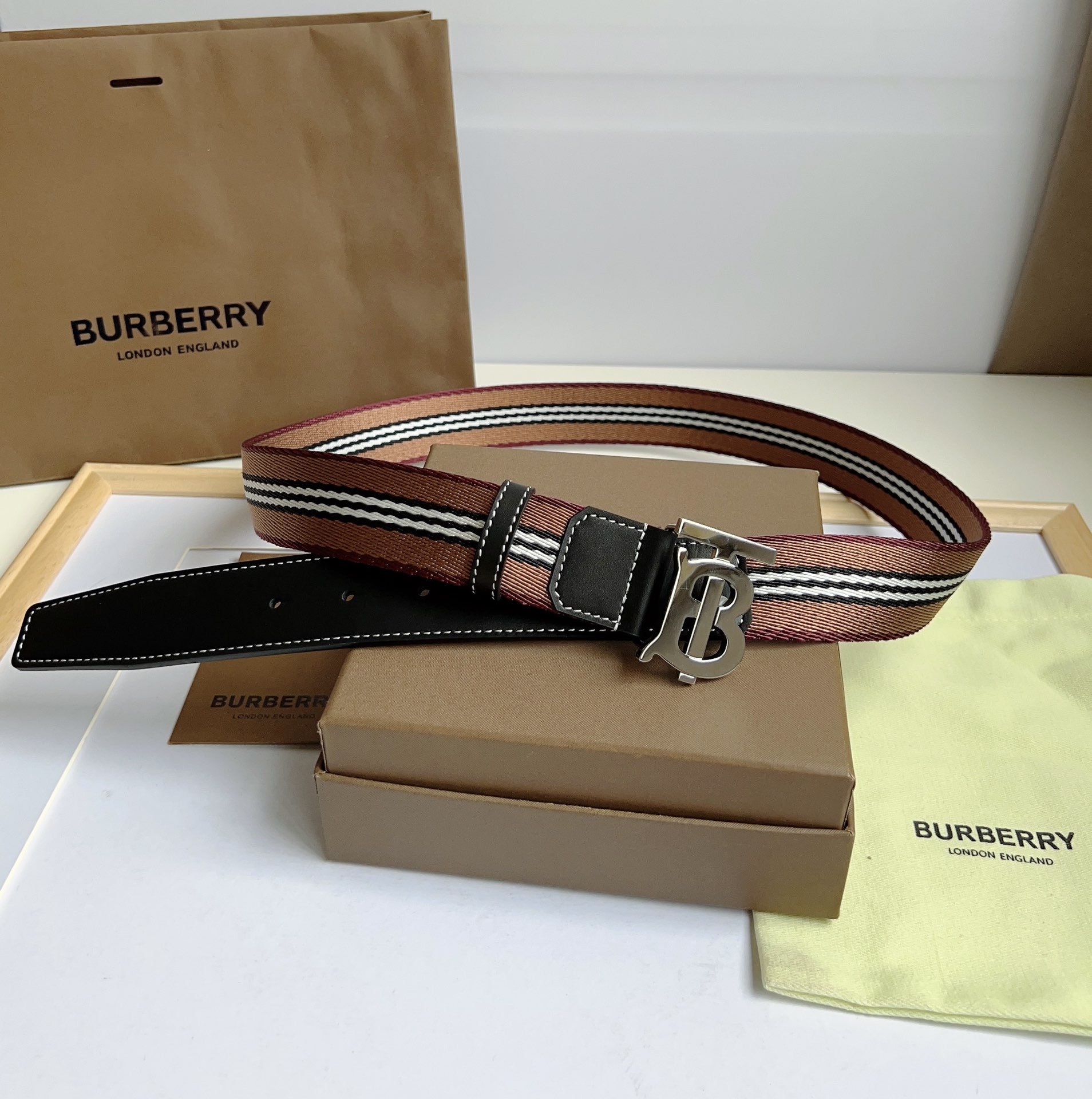 56_Burberry Belt
