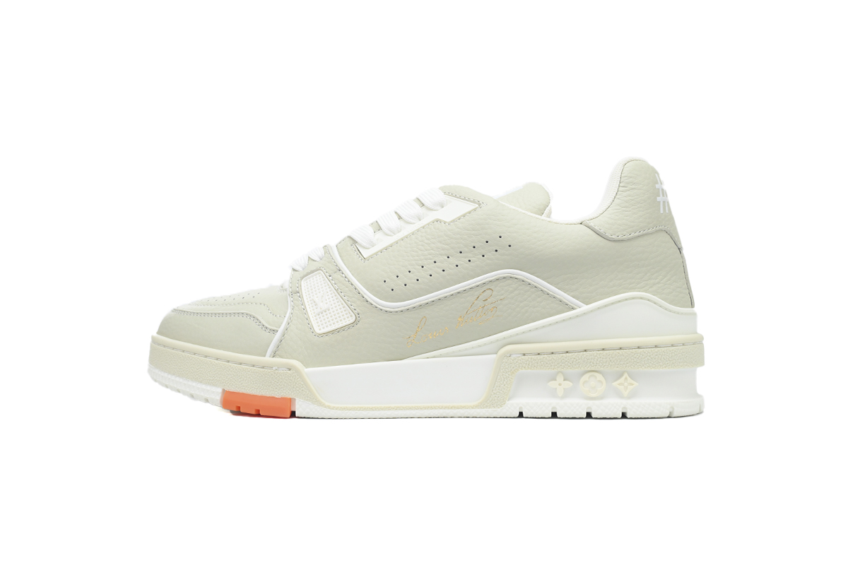 33_Louis Vuitton Shoes