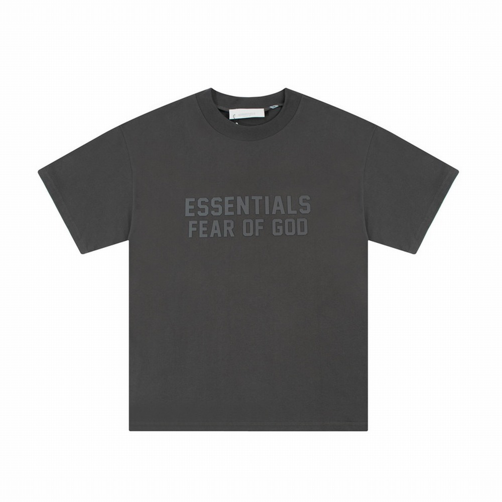 91_ESSENTIALS T-shirt