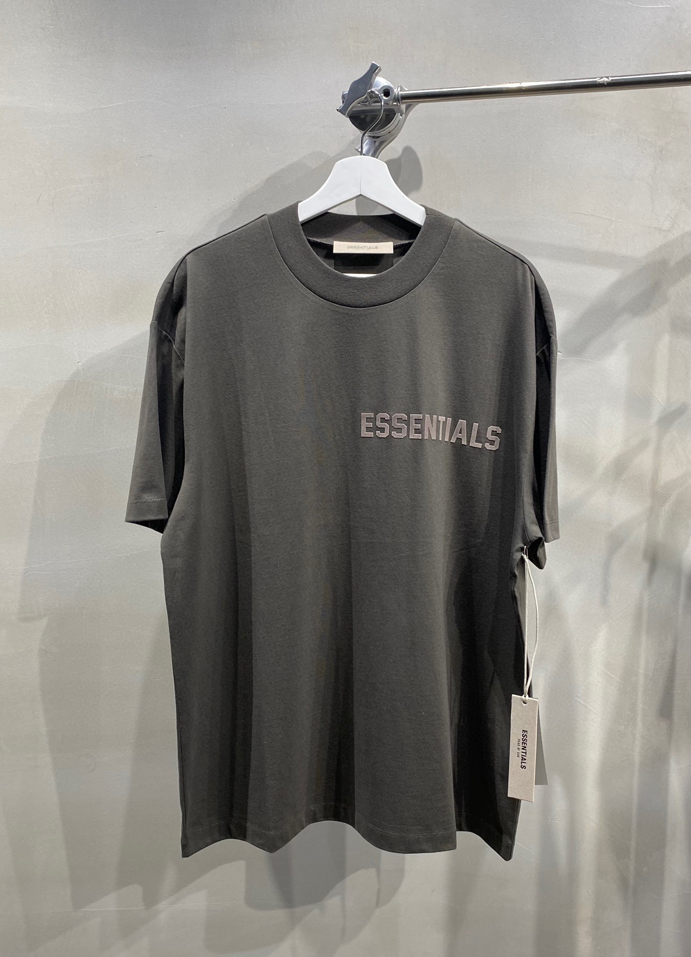 93_ESSENTIALS T-shirt