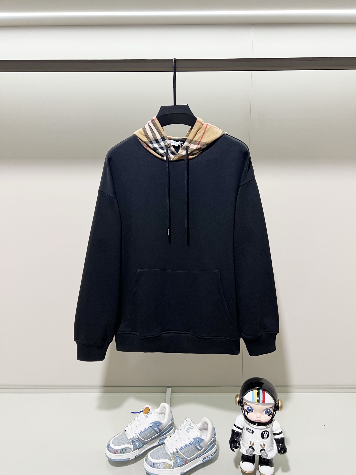 95_Burberry Hoodie