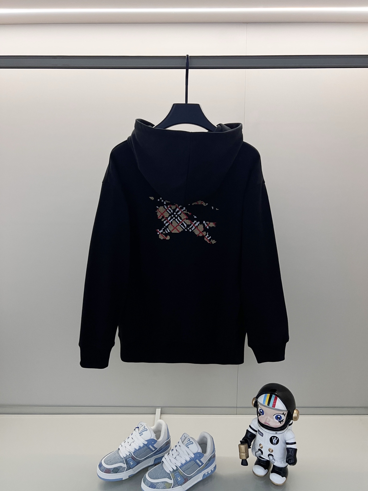 83_Burberry Hoodie