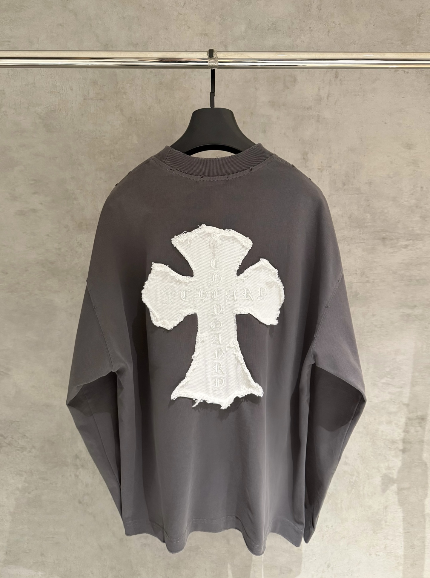 71_Chrome Heart Crewneck