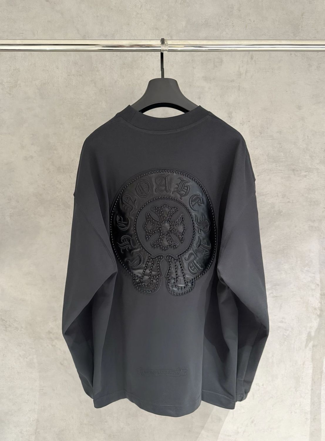 23_Chrome Heart Crewneck